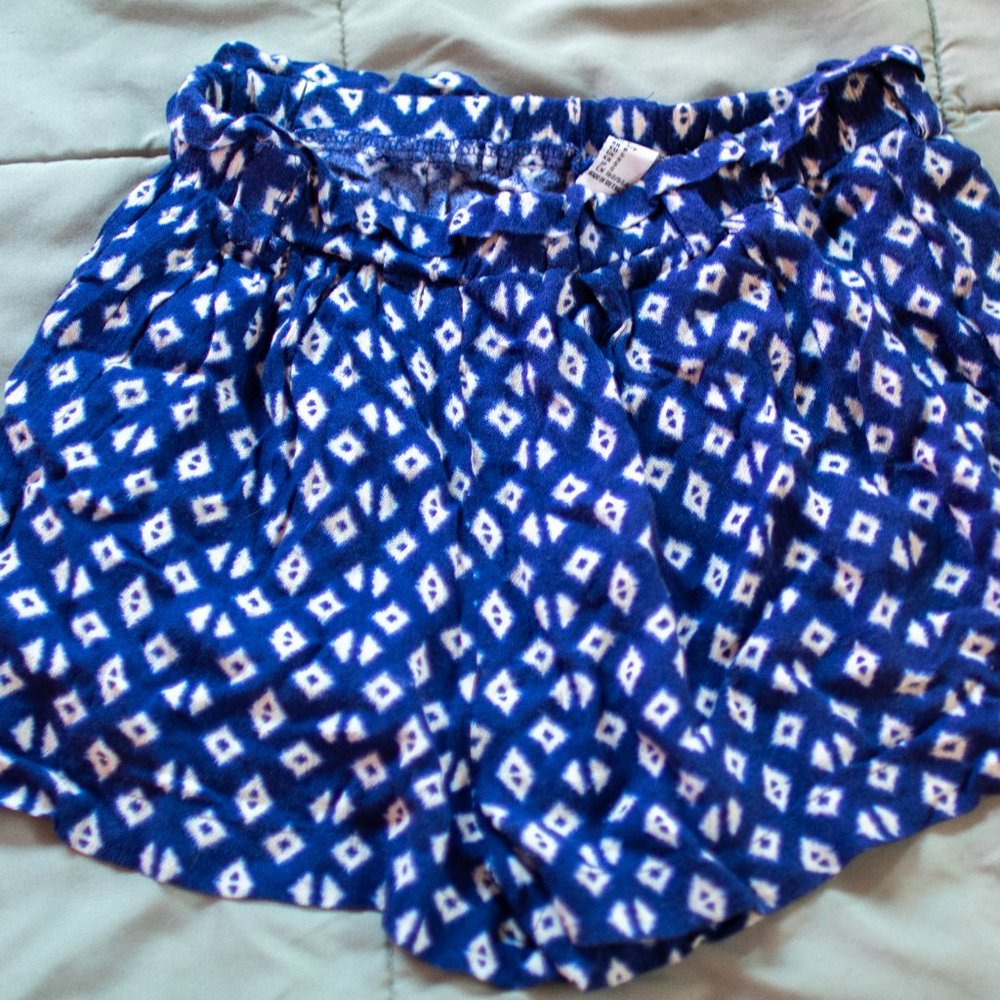 Summer high waisted shorts, looks like skirt